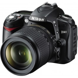 Nikon D90 kit (18-105mm VR)