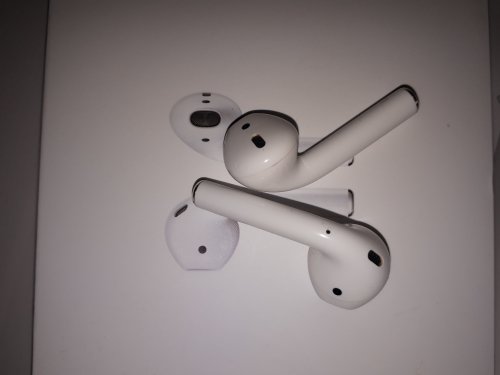 Фото Навушники TWS Apple AirPods 2nd generation with Charging Case (MV7N2) від користувача Olena_La