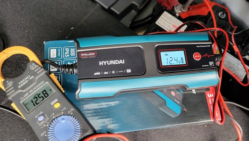 Фото Інтелектуальний зарядний пристрій Hyundai HY410 від користувача 339