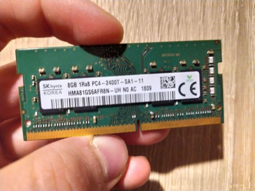 Фото Пам'ять для ноутбуків SK hynix 8 GB SO-DIMM DDR4 2400 MHz (HMA81GS6AFR8N-UH) від користувача MarsiAniN Obolon