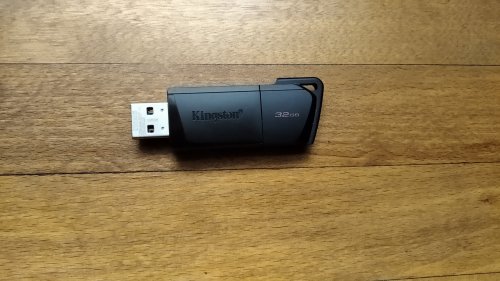 Фото Флешка Kingston 32 GB DataTraveler Exodia M USB 3.2 Black (DTXM/32GB) від користувача Johnny Mnemonic