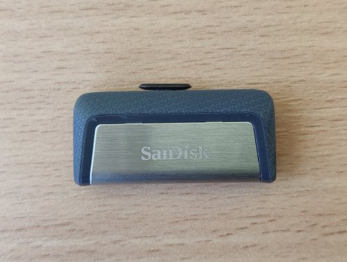 Фото Флешка SanDisk 32 GB USB 3.0 + Type-C Ultra Dual (SDDDC2-032G-G46) від користувача Arlicino92
