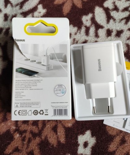 Фото Мережевий зарядний пристрій Baseus Compact Quick Charger U+C 20W White (CCXJ-B02) від користувача Mark