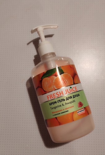 Фото  Fresh Juice Крем-гель для душа  Tangerine & Awapuhi 750 мл (4823015936173) від користувача Eva