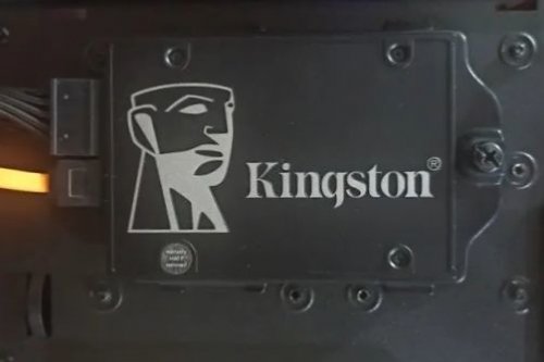 Фото SSD накопичувач Kingston KC600 256 GB (SKC600/256G) від користувача SVI