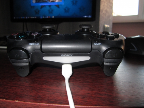 Фото Геймпад Sony DualShock 4 Black від користувача NGxWinGeR