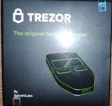 Фото апаратний криптогаманець Trezor One Black від користувача zetsuobilly