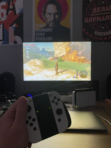 Фото Портативна ігрова приставка Nintendo Switch OLED with White Joy-Con (045496453435) від користувача Максим Спивак