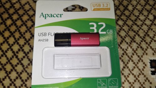 Фото Флешка Apacer 32 GB AH25B USB 3.1 Red (AP32GAH25BR-1) від користувача Sasha Bach