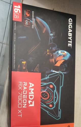 Фото Відеокарта GIGABYTE Radeon RX 7800 XT GAMING OC 16G (GV-R78XTGAMING OC-16GD) від користувача yevgen shum