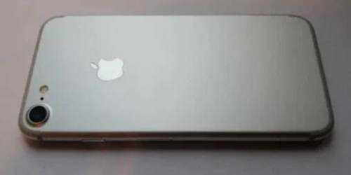Фото Смартфон Apple iPhone 7 32GB Silver (MN8Y2) від користувача zetsuobilly