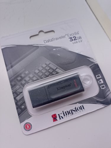 Фото Флешка Kingston 32 GB DataTraveler Exodia USB 3.2 (DTX/32GB) від користувача Григорій Піртахія