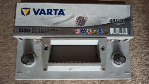 Фото Автомобільний акумулятор Varta 6СТ-63 SILVER dynamic D39 (563401061) від користувача Turbo-Yurik
