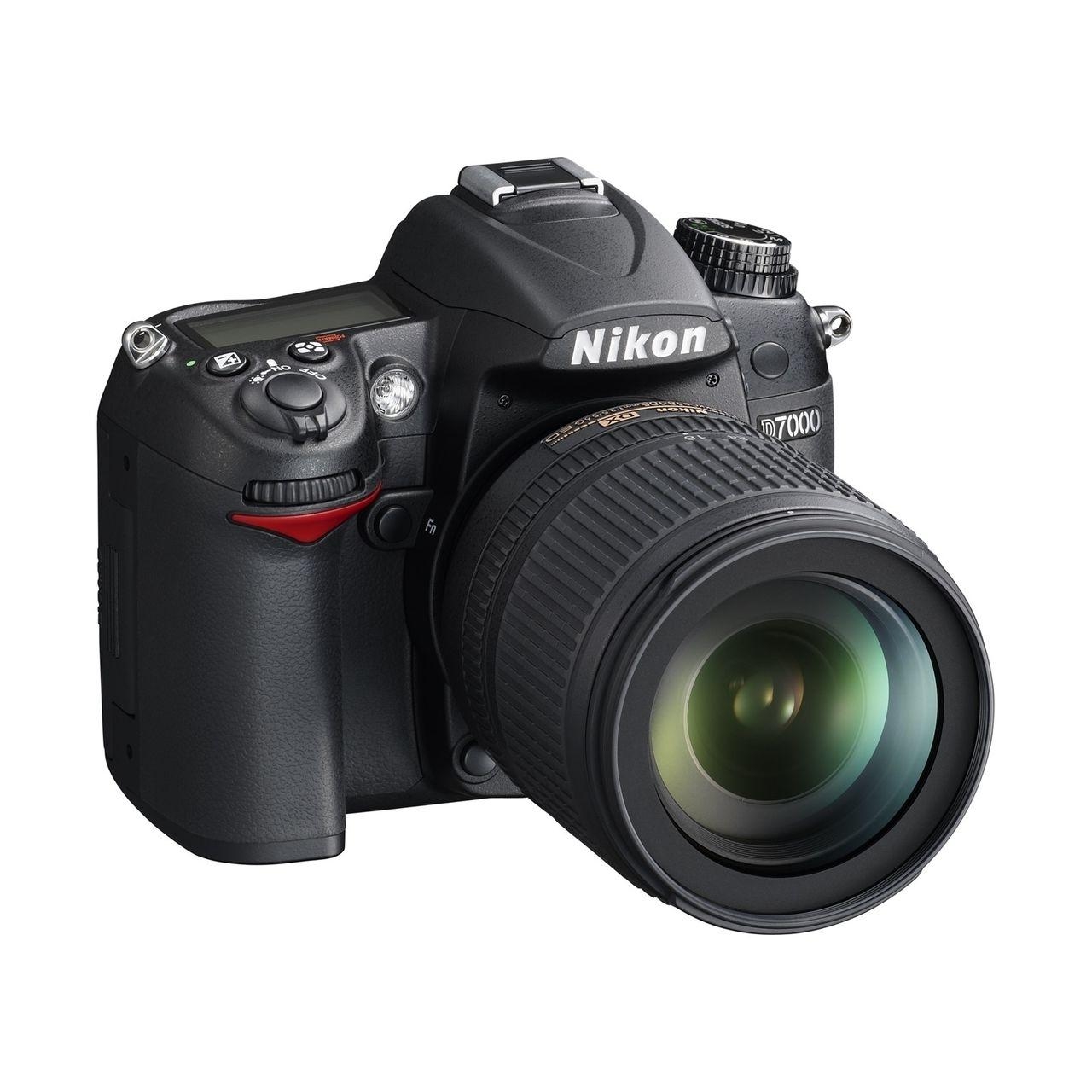 Nikon D7000 kit (18-140mm VR) - зображення 1