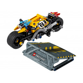   LEGO Technic Мотоцикл для трюков (42058)