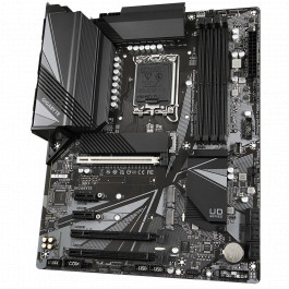   GIGABYTE Z690 UD