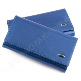ST Leather Жіночий гарний шкіряний гаманець лакового синього кольору (вміщує багато карток)  (17496)