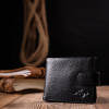 Karya Класичний чоловічий гаманець із натуральної шкіри чорного кольору з хлястиком на кнопці  (2421077) - зображення 6