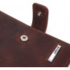 Karya Темно-коричневий чоловічий гаманець із вінтажної шкіри з хлястиком на кнопці  (2421387) - зображення 3