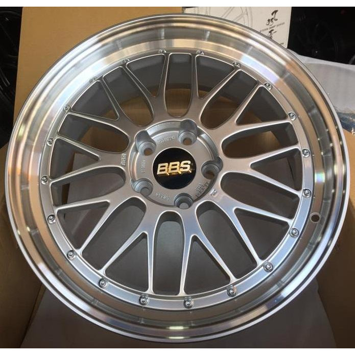 BBS BBS LM (R20 W9.0 PCD5x120 ET20 DIA82) - зображення 1