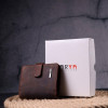 Karya Компактний чоловічий гаманець темно-коричневого кольору із добротної вінтажної шкіри  (2421328) - зображення 9