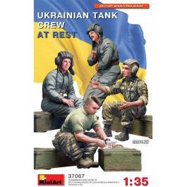 MiniArt Украинский танковый экипаж на отдыхе (MA37067)