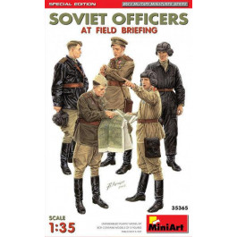MiniArt Советские офицеры на полевом совещании, специальный выпуск 1:35 (MA35365)