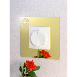 Ваша світлість Дзеркальний настінний акриловий декор рамка наліпка під вимикач №11 золото 1шт. (0139)