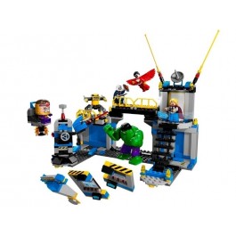 LEGO Super Heroes Халк разрушает лабораторию (76018)