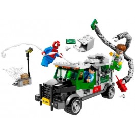LEGO Super Heroes Человек-паук против Доктора Осьминога: ограбление грузовика (76015)