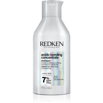 Redken Acidic Bonding Concentrate зміцнюючий шампунь для слабкого волосся 300 мл - зображення 1