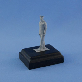 Northstar Models Смоляная фигура: Юрий Гагарин на деревянной подставке (NS-F-48005)