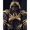 STRATEG Картина за номерами ПРЕМІУМ Руки на тілі з лаком та з рівнем розміром 40х50 см GS1441 - зображення 1