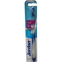 Jordan Dental Дизайнерська зубна щітка  Individual Reach Середньої жорсткості Синя зі смужками (7038516550385_синя