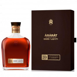 Арарат Бренді  Наірі 20 років витримки 40% у подарунковій упаковці, 0.5 л (4850001003793)