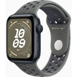 Apple Watch SE 2 GPS 44mm Midnight Alu. Case w. Cargo Khaki Nike S. Band - S/M (MRTX3+MUVC3)
