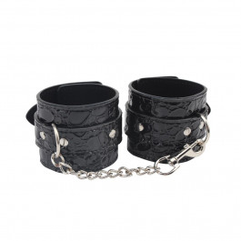   Chisa Novelties CH25452 Наручники Behave! Luxury Fetish Be Good Wrist Cuffs Chisa (CH25452)