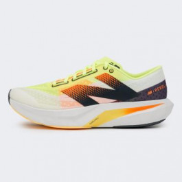   New Balance Білі чоловічі кросівки  model FC Rebel V4 nblMFCXLL4