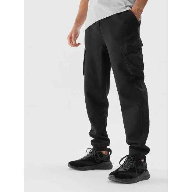 4F Спортивні штани чоловічі  Trousers Cas M446 4FAW23TTROM446-20S M Чорні (5904698491551) - зображення 1