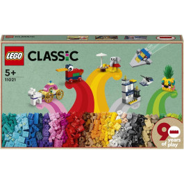   LEGO 90 лет игры (11021)