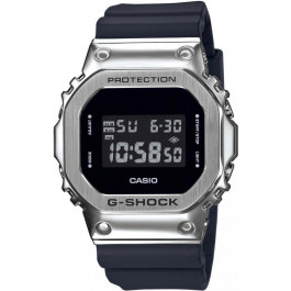   Casio GM-5600-1ER