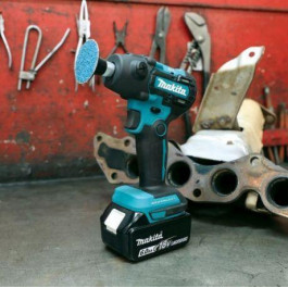   Makita DPV300Z