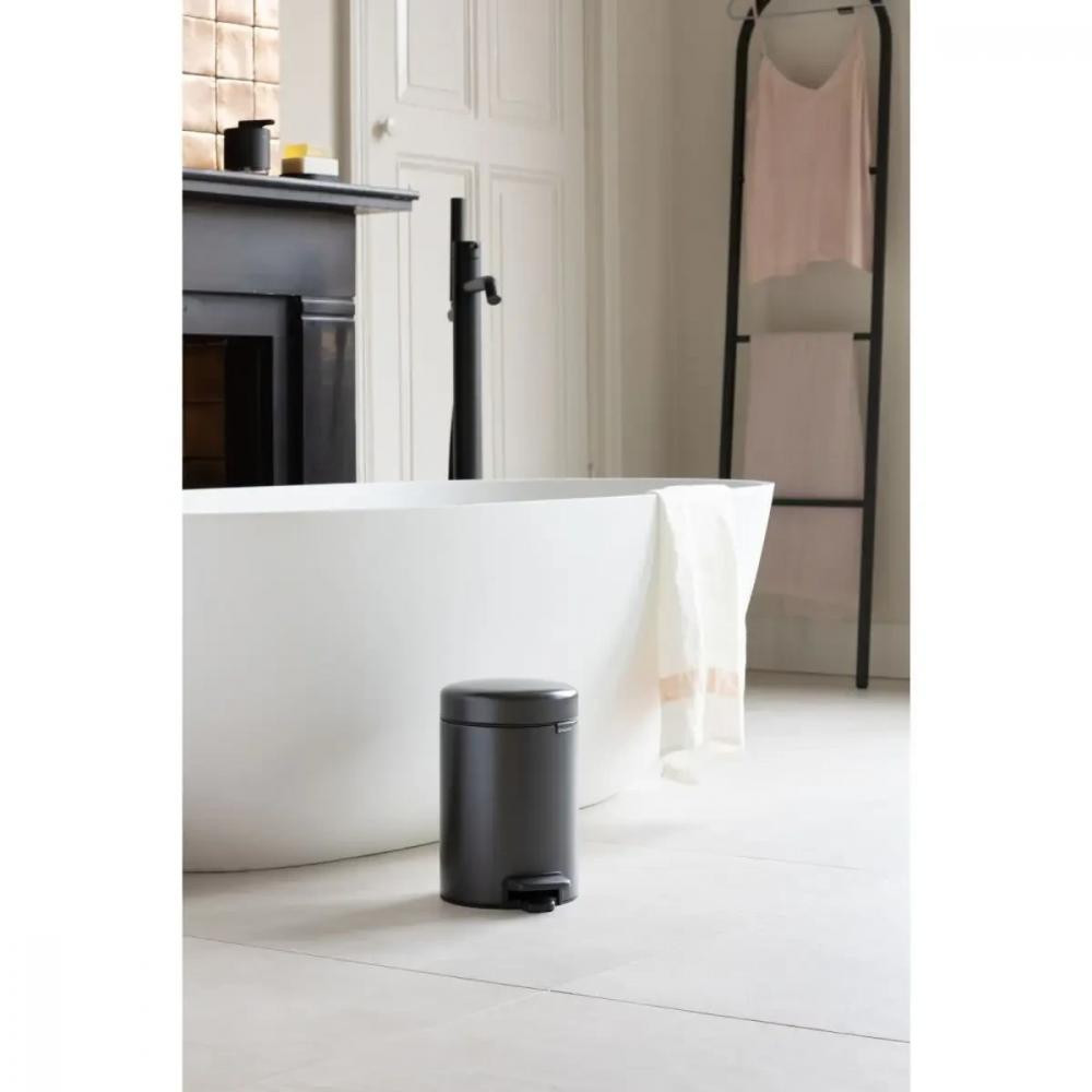 Brabantia Бак для сміття з педаллю  NewIcon Pedal Bin 3 л, графітовий (233449) - зображення 1