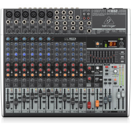   Behringer XENYX X1832USB