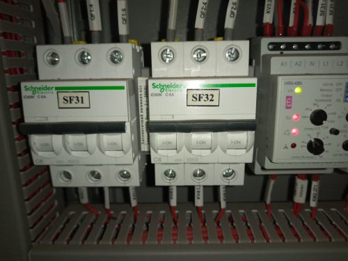 Фото Автоматичний вимикач Schneider Electric Acti9 iC60N 3P 32A B (A9F78332) від користувача kostyany4