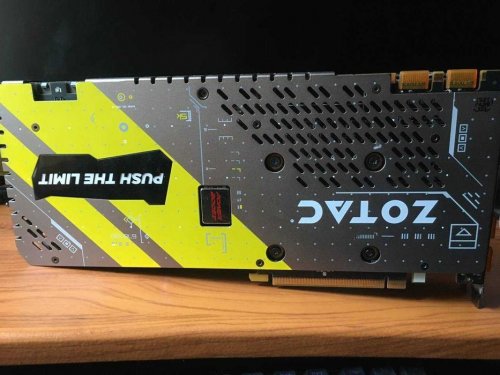 Фото Відеокарта Zotac GeForce GTX 1070 AMP Extreme (ZT-P10700B-10P) від користувача formicron