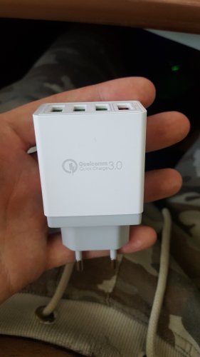 Фото Мережевий зарядний пристрій XoKo Wall Charger 4xUSB 6.2A White (QC-405-WH) від користувача Alex Kinder