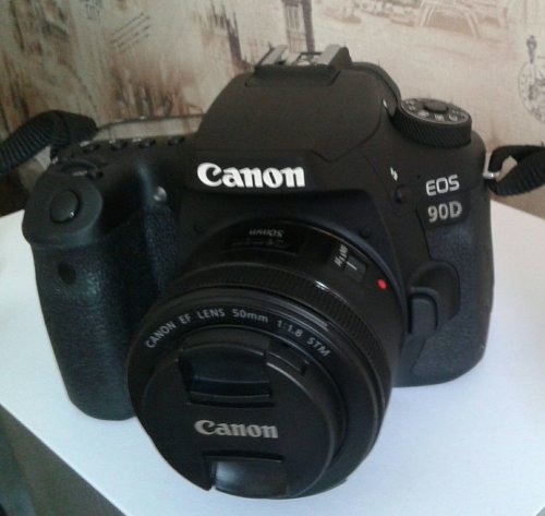 Фото Дзеркальний фотоапарат Canon EOS 90D body (3616C026) від користувача VITALII-P