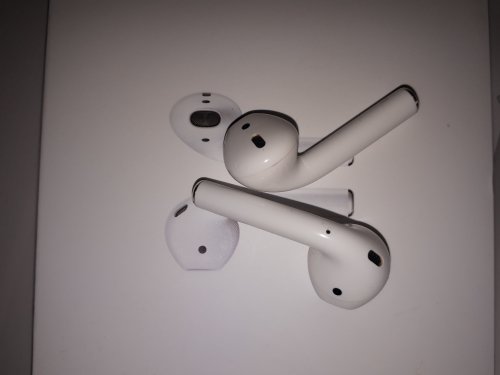 Фото Навушники TWS Apple AirPods with Charging Case (MV7N2) від користувача Olena_La