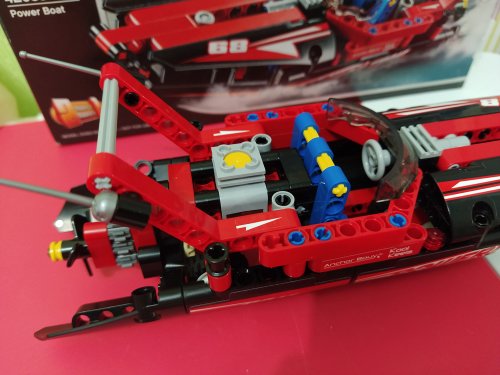 Фото Авто-конструктор LEGO Technic Моторная лодка (42089) від користувача dr_ula